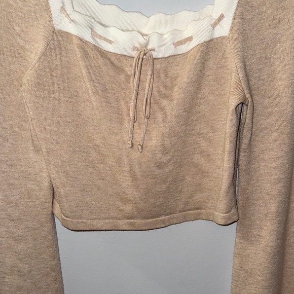 Cropped Sweater - Neutral - Picture 6 of 6